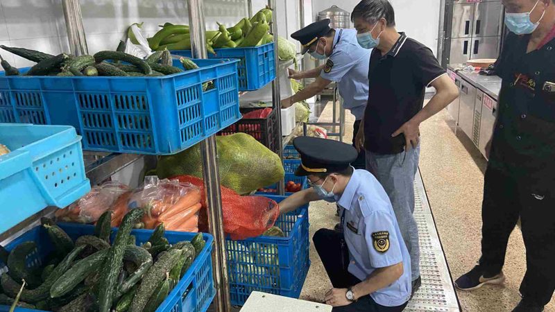成都休闲食品批发价格揭秘：辣条市场的价格之谜